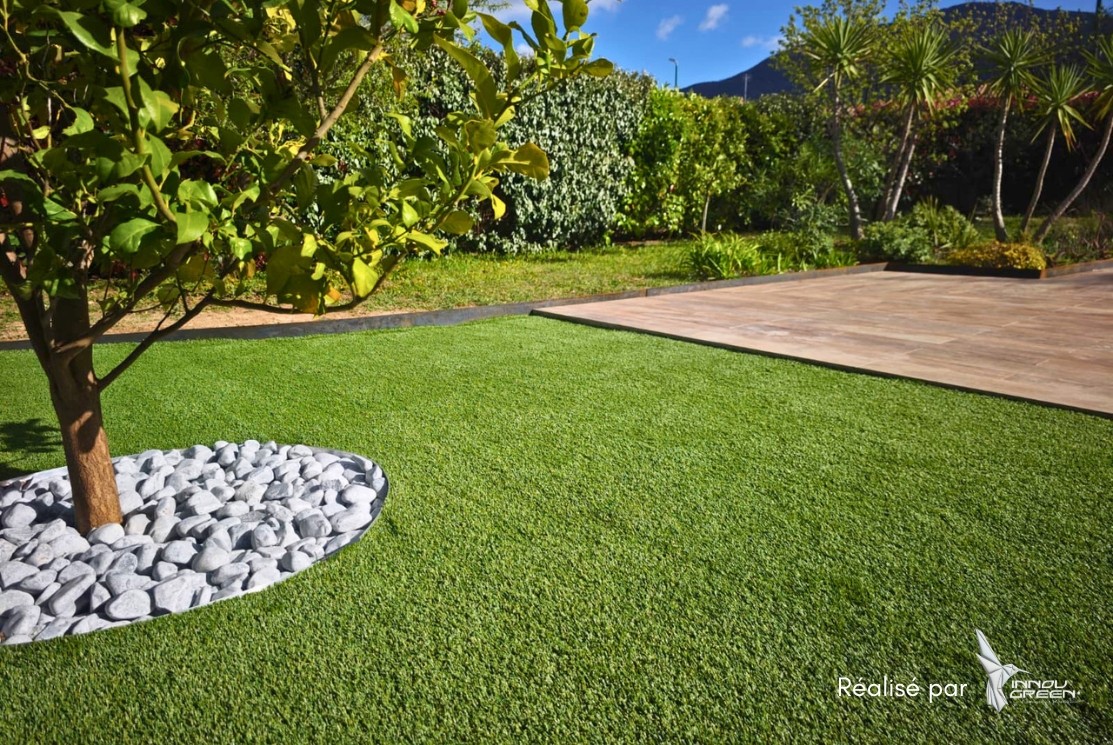 Une belle pose de notre gazon synthétique Hawaï 35 !